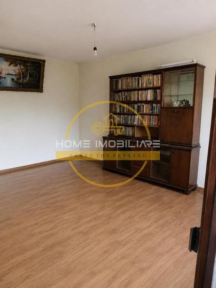Apartament cu 2 camere decomandat în Nicolina