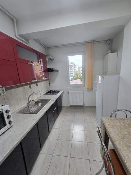 Apartament cu 2 camere decomandat în Mihai Bravu
