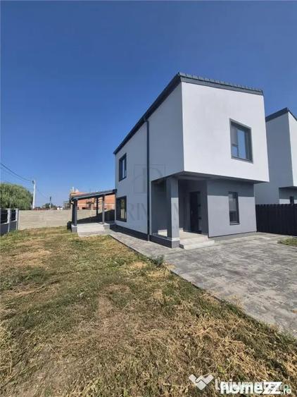 Casă cu 3 camere cu Teren 350 Mp în Moșnița Nouă