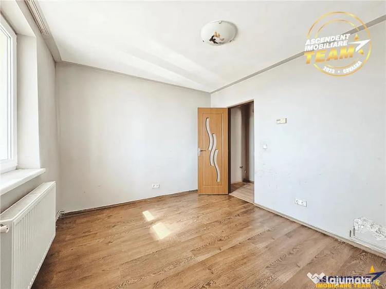 Apartament cu 2 camere decomandat în Simeria
