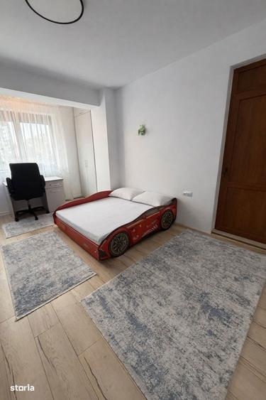 Apartament cu 3 camere, mobilat în Central