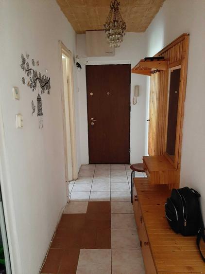 Apartament cu 2 camere semidecomandat în Nufărul