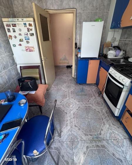 Apartament cu 3 camere în Uiești