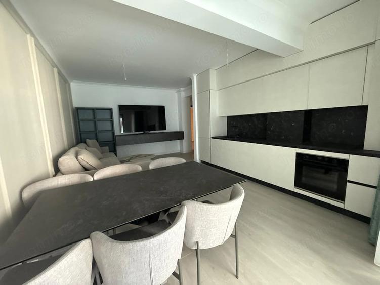 Apartament cu 2 camere decomandat în Torontalului