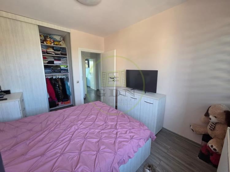 Apartament cu 3 camere decomandat, mobilat în Șelimbăr