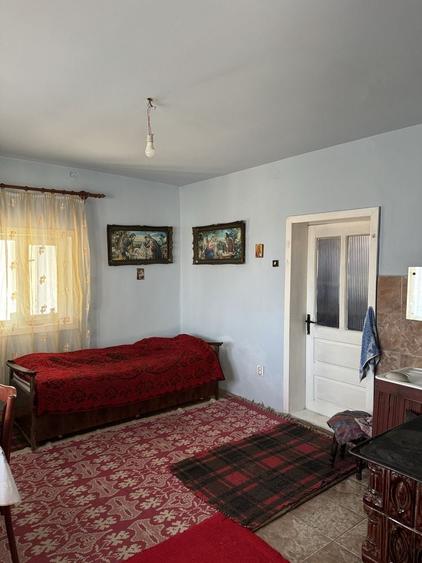 Casă cu 4 camere cu Teren 3200 Mp în Săsarm