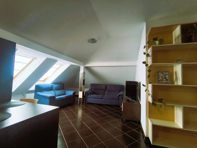 Apartament cu 3 camere decomandat în Între Lacuri