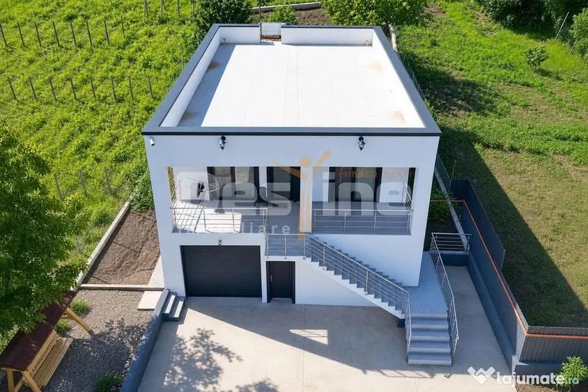 Casă cu 4 camere cu Teren 1000 Mp în Ciurbești