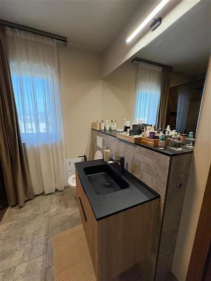 Duplex cu 4 camere cu Canalizare în Iris