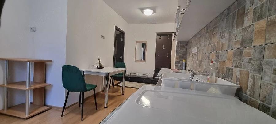 Apartament cu 2 camere decomandat în Tudor