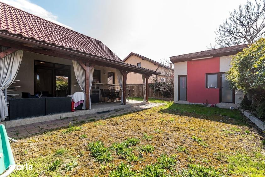 Casă cu 4 camere decomandat în Sânpaul