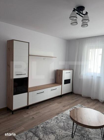 Apartament cu 4 camere decomandat în George Enescu