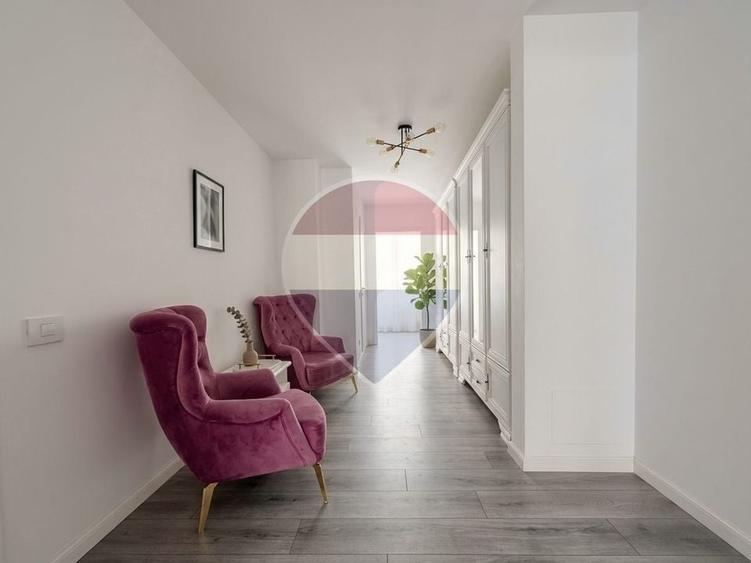 Penthouse cu 3 camere decomandat, mobilat în Tomis Plus
