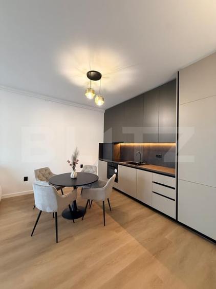 Apartament cu 2 camere semidecomandat, mobilat în Florești