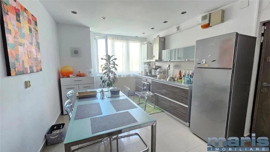 Apartament cu 3 camere în Tudorul Vechi