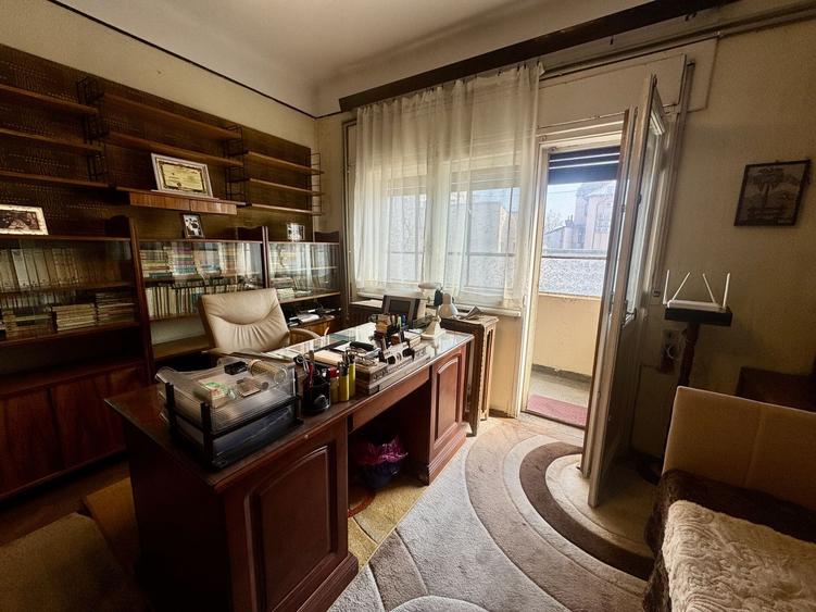 Apartament cu 4 camere circular, mobilat în Universitate
