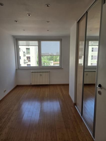 Apartament cu 3 camere decomandat, mobilat în Dorobanți