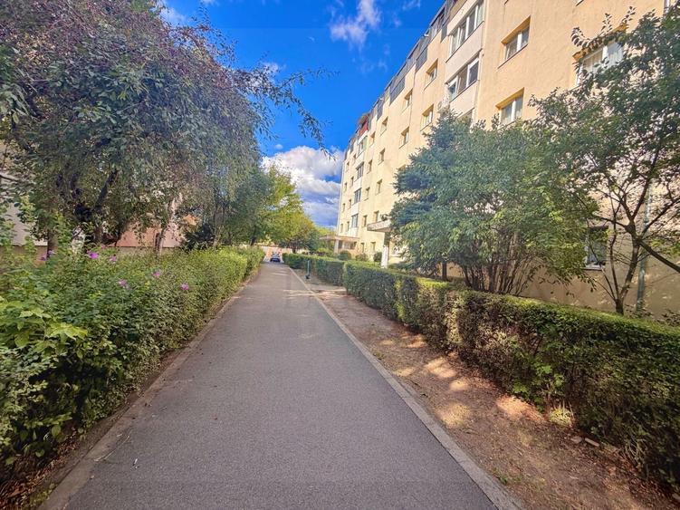 Apartament cu 2 camere decomandat, mobilat în Mărăști