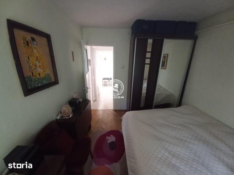 Apartament cu 2 camere semidecomandat în Podul de Piatră