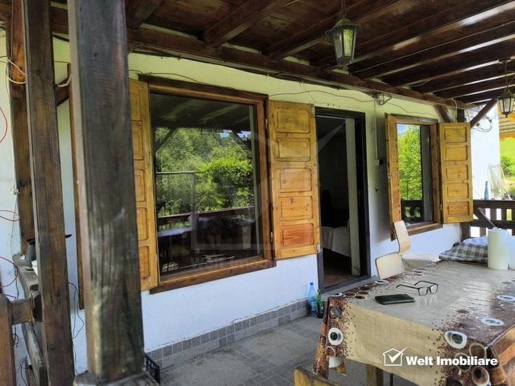 Casă individuală cu 2 camere cu Teren 5640 Mp în Huta