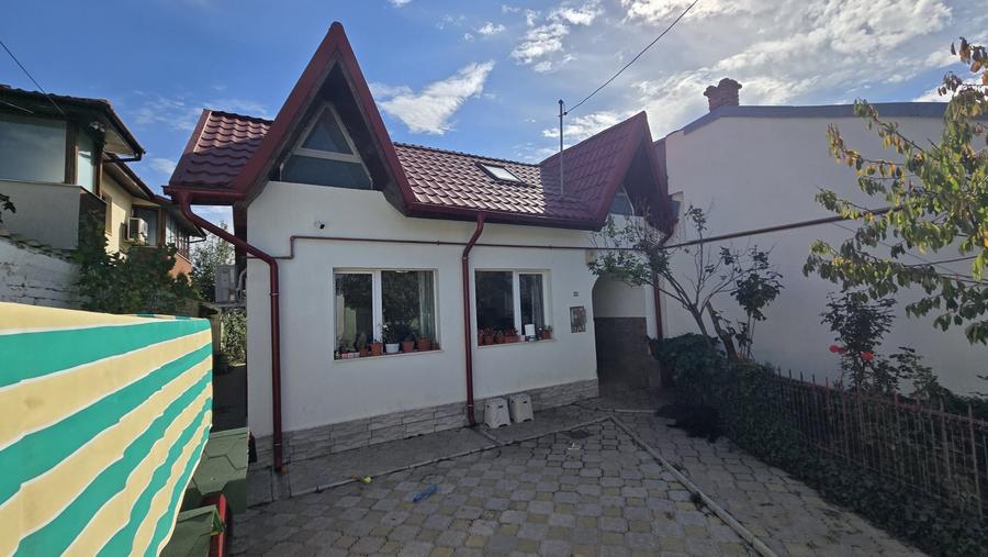 Casă cu 5 camere cu Canalizare în Chitila