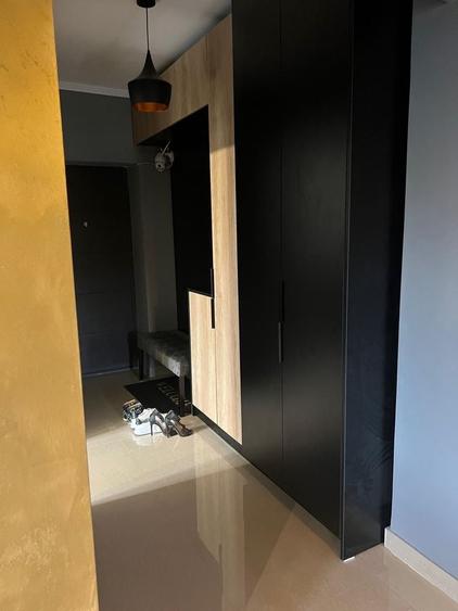 Apartament cu 4 camere decomandat, mobilat în Central