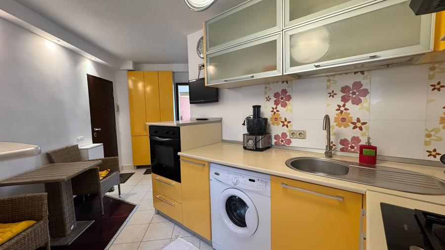 Apartament cu 3 camere decomandat în Decebal