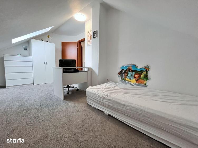 Apartament cu 4 camere decomandat în Andrei Mureșanu