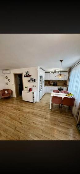 Casă individuală cu 3 camere cu Teren 300 Mp în Exterior Est