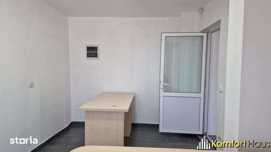 Spațiu comercial, de 423 mp, în Letea Veche