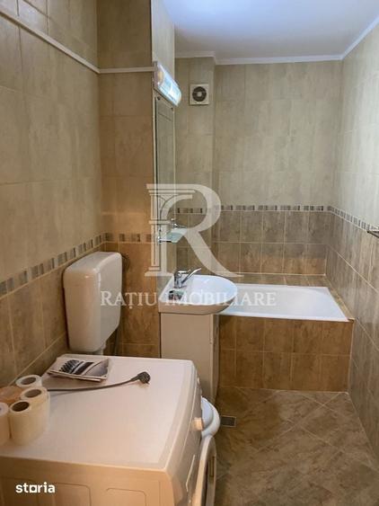 Apartament cu 3 camere decomandat în Rogerius