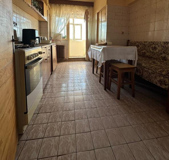 Apartament 3 camere decomandat, zona Calarasilor. - 11