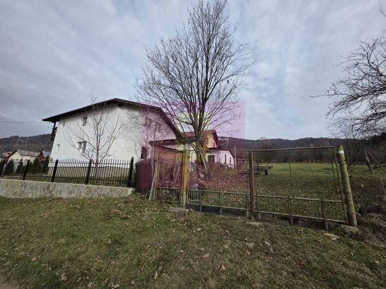 Casă individuală cu 4 camere cu Canalizare în Valea Doftanei