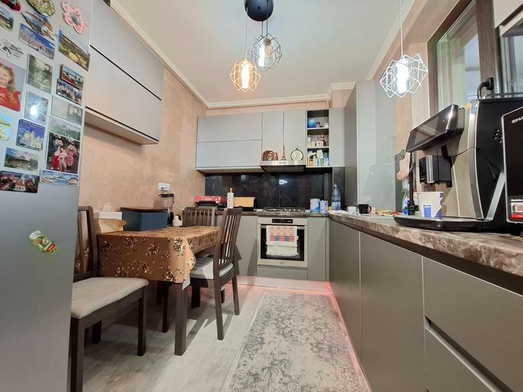 Apartament cu 3 camere decomandat în Valea Lupului