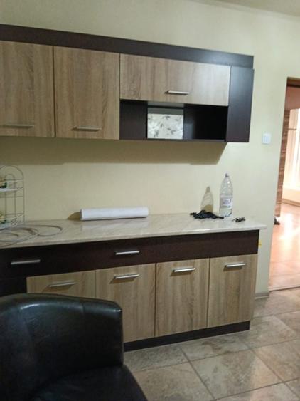 Apartament cu 3 camere în Tomis III