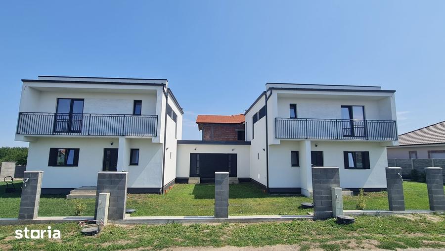 Casă cu 5 camere cu Teren 350 Mp în Dumbrăvița