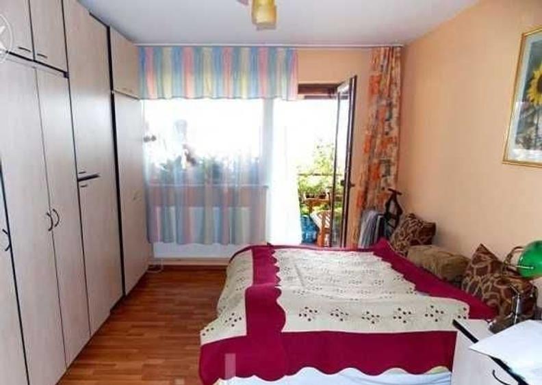 Apartament cu 3 camere semidecomandat în Dosu Bricii