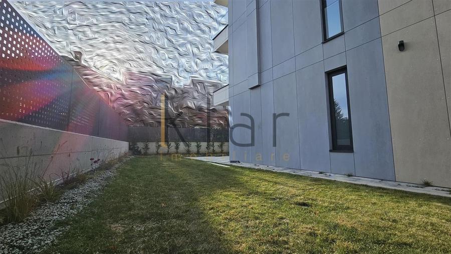 Apartament cu 3 camere semidecomandat, mobilat în Calea Turzii