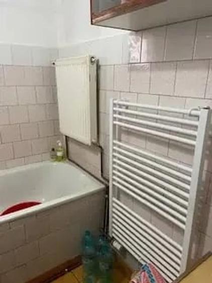 Apartament cu 3 camere decomandat în Buzaului