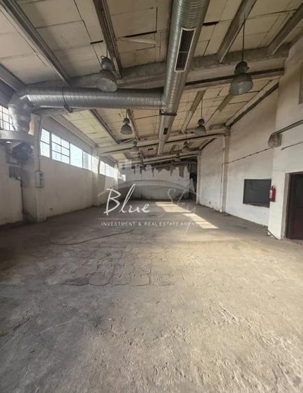Spațiu comercial, de 685 mp, în Far