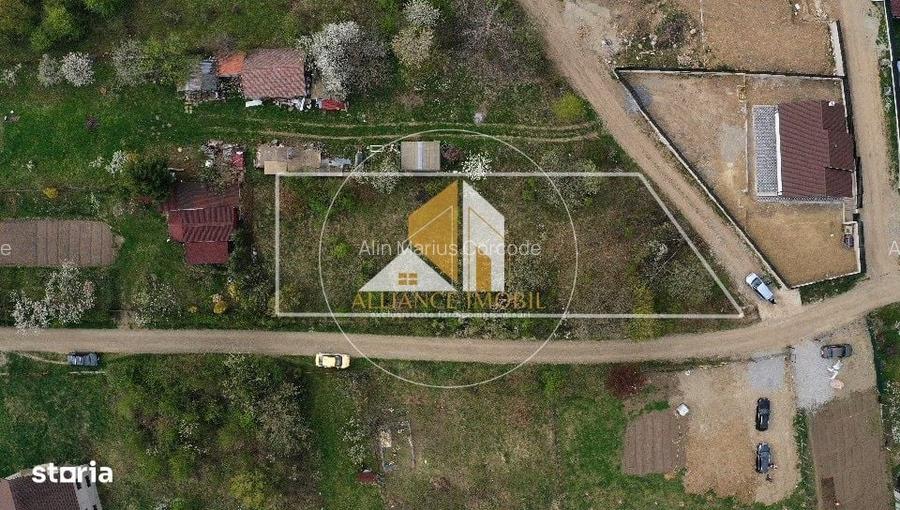 Teren extravilan de vanzare ideal pentru casa sau parcelare in 2 lo