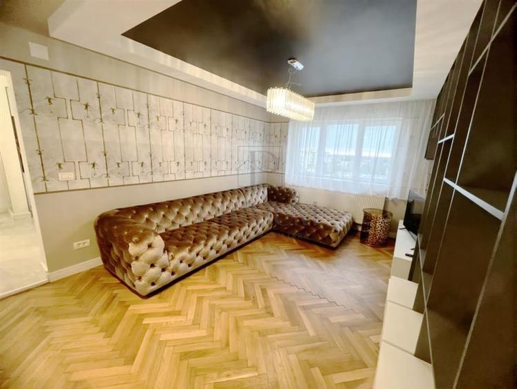 Apartament cu 3 camere semidecomandat, mobilat în Semicentral