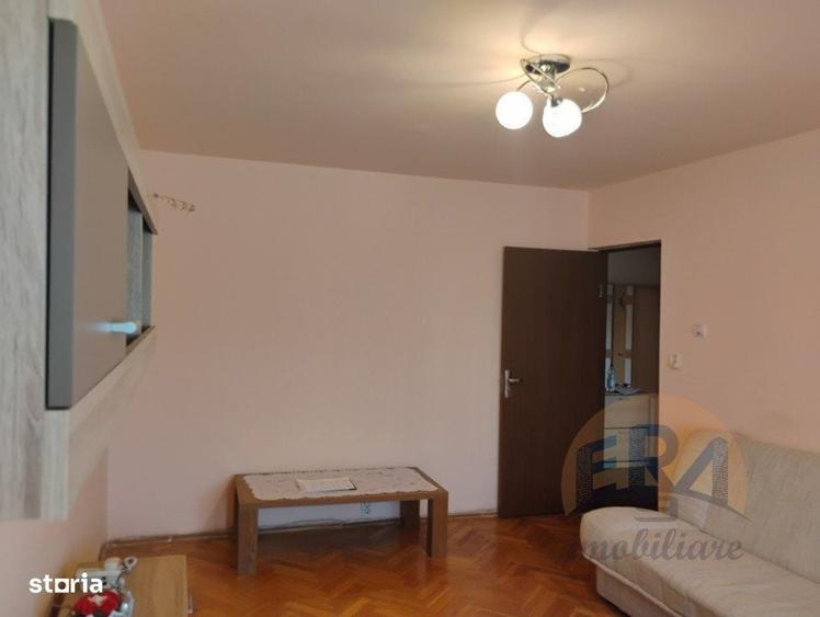 Apartament cu 3 camere decomandat în Rogerius