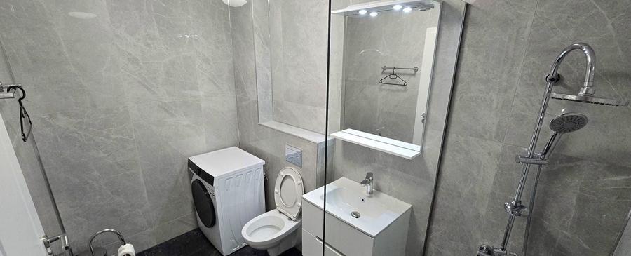 Apartament cu 2 camere, mobilat în Faleza Nord