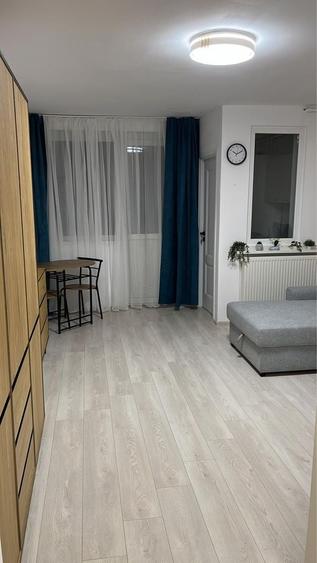 Garsonieră decomandată în Calea București