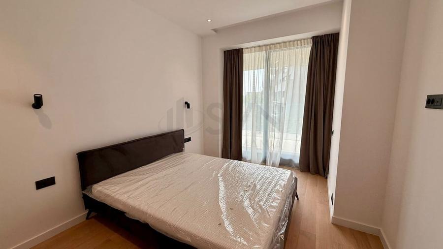 Apartament cu 3 camere semidecomandat, mobilat în Herăstrău