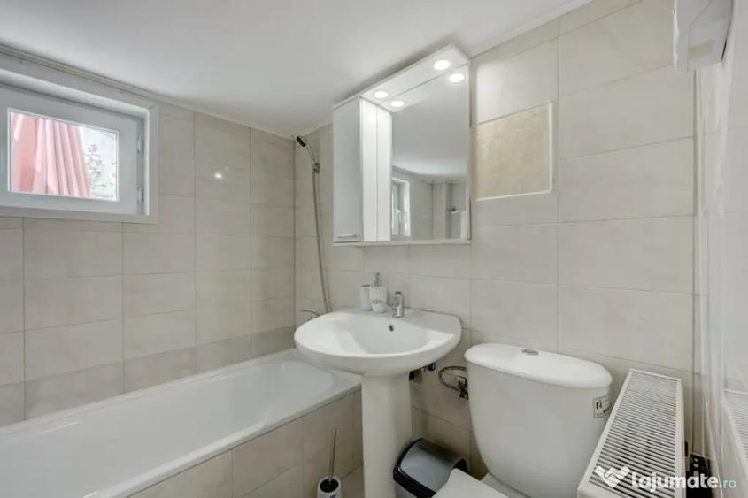 Apartament cu 3 camere decomandat în Unirii