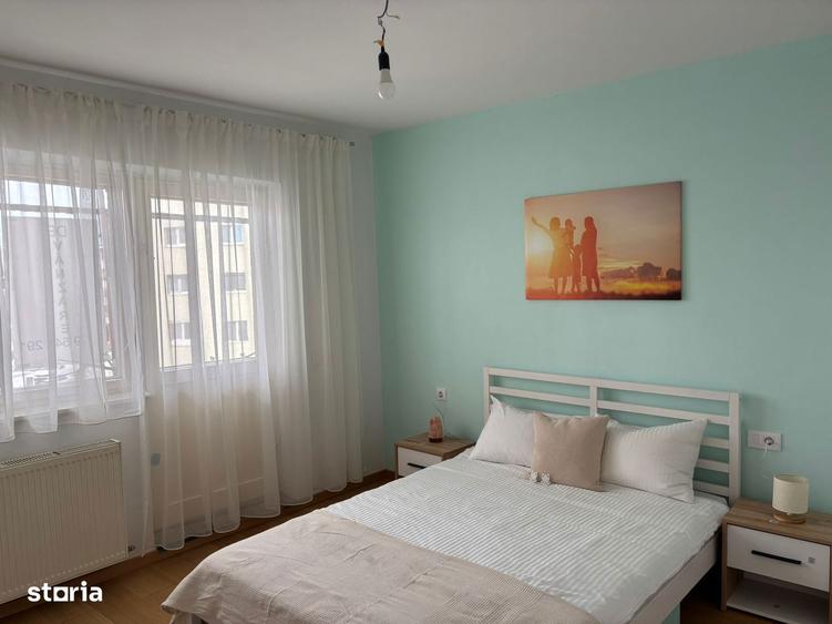 Apartament cu 2 camere decomandat în Tractorul