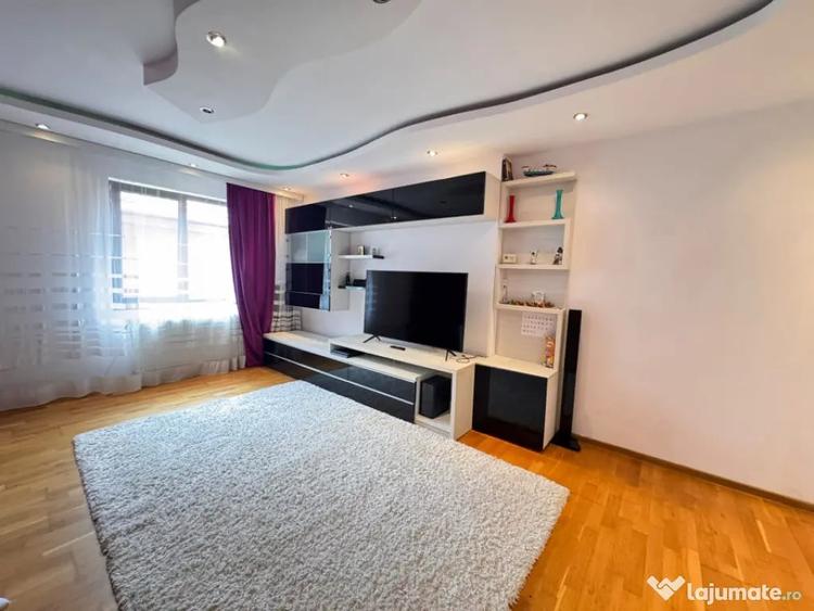 Casă cu 3 camere cu Teren 200 Mp în Palas