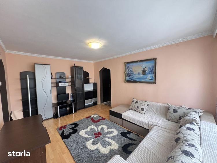 Apartament cu 2 camere semidecomandat în Mioriței